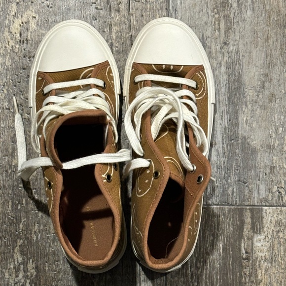 American Eagle Smiley Face Hi Top - Picture 2 of 4